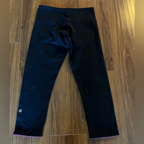 Lululemon reversible cropped leggings - Picture 7 of 9